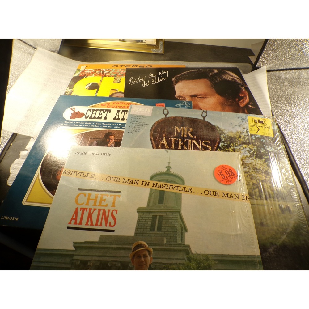 Chet Atkins Vinyl Record Lot 5 LP Our Man in Nashville Pickin My Way RCA Victor